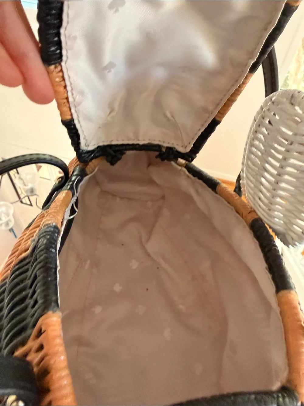 Kate Spade Down the Rabbit Hole Wicker Bumble Bee Bag Rare/As-is